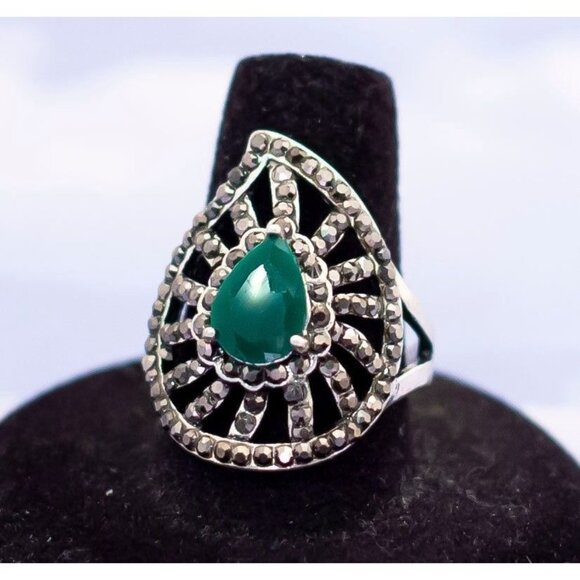 Vintage Victorian Pear Detailed Ring - S13 - Picture 1 of 3